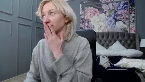 Natalie online show from December 3, 7:32 am