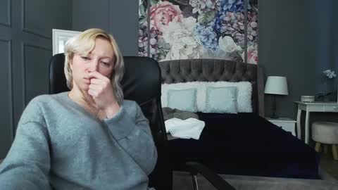 Natalie online show from December 5, 8:11 am