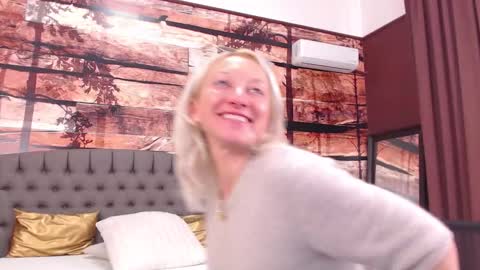 Natalie online show from October 13, 11:32 am