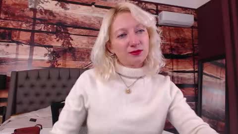 Natalie online show from December 14, 11:59 am