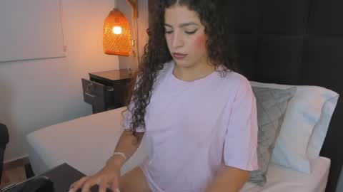 Snapshot of natalie_esmith chatting on May 12, 11:51 am N A T A L I E online show from May 12, 11:51 am