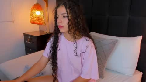 Snapshot of natalie_esmith chatting on May 25, 11:38 am N A T A L I E online show from May 25, 11:38 am