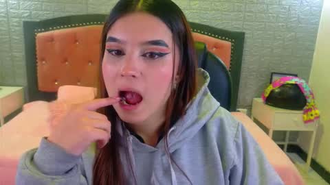 natalie  online show from December 17, 3:12 am