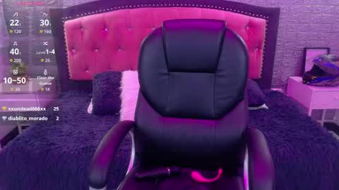 natalie  online show from February 3, 6:22 am