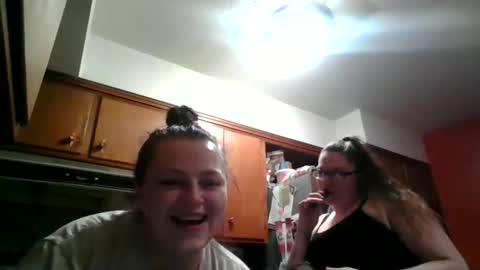 Snapshot of nataliedays chatting on January 15, 7:48 am Natalie online show from January 15, 7:48 am