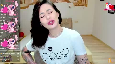 Snapshot of natalimillers chatting on February 10, 9:36 am Natali online show from February 10, 9:36 am