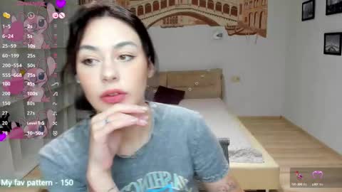 Snapshot of natalimillers chatting on October 1, 5:46 am Natali online show from October 1, 5:46 am