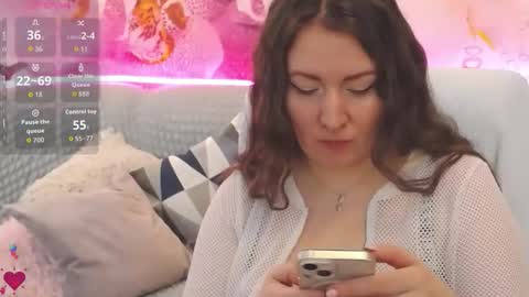 Snapshot of nataly_cute1 chatting on November 22, 7:46 pm Nataly online show from November 22, 7:46 pm