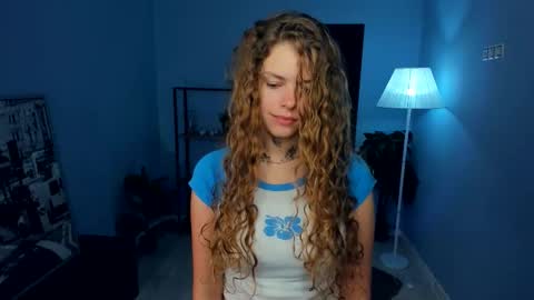 Snapshot of nataly_hello chatting on October 28, 5:11 am Natalie online show from October 28, 5:11 am