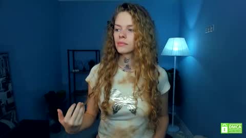 Snapshot of nataly_hello chatting on December 1, 5:01 am Natalie online show from December 1, 5:01 am