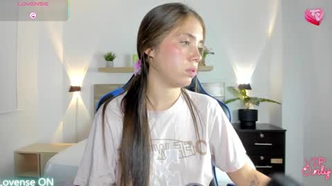 Snapshot of nataly_rodri chatting on January 11, 2:05 am Nataly online show from January 11, 2:05 am