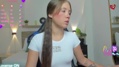 Snapshot of nataly_rodri chatting on February 28, 2:23 am Nataly online show from February 28, 2:23 am