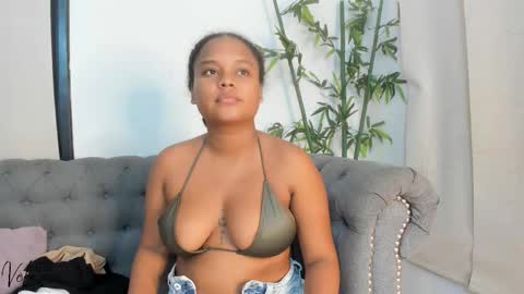 Naty online show from December 4, 7:22 pm