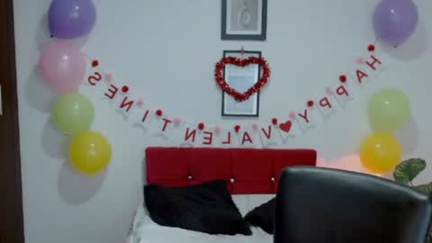 Nataly Escobar online show from September 9, 12:05 pm