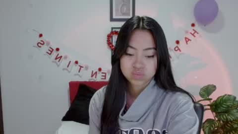 Nataly Escobar online show from September 18, 12:18 pm