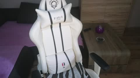 Snapshot of natascha1202 chatting on December 21, 1:47 am Natalli online show from December 21, 1:47 am