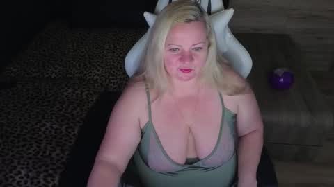 Snapshot of natascha1202 chatting on October 20, 8:09 pm Natalli online show from October 20, 8:09 pm