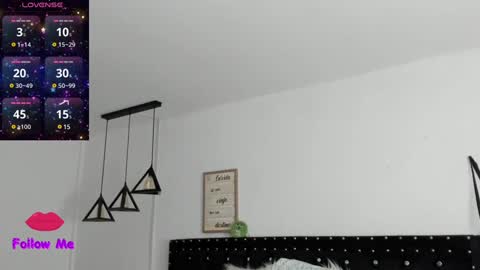 Snapshot of natasha__logan chatting on February 2, 4:05 am Natasha online show from February 2, 4:05 am