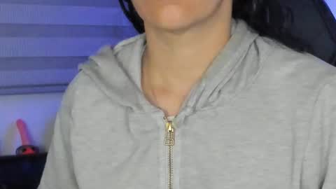 Snapshot of natasha__logan chatting on December 15, 4:06 am Natasha online show from December 15, 4:06 am