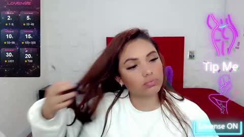 Snapshot of natasha__magics chatting on March 4, 2:06 am natasha__magics online show from March 4, 2:06 am