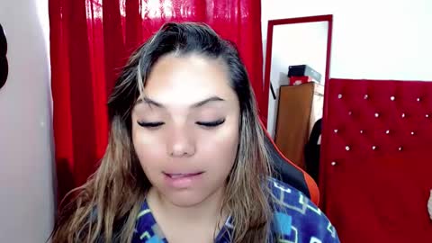 Snapshot of natasha__magics chatting on November 6, 9:59 pm natasha__magics online show from November 6, 9:59 pm