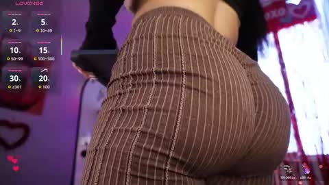 Natasha Sccott online show from February 19, 6:37 pm