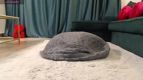 Naty  online show from February 19, 9:22 pm