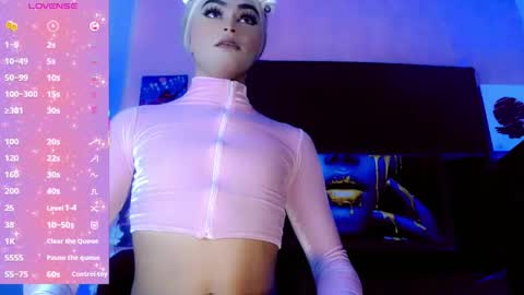 Snapshot of natasha_clifford chatting on April 24, 7:38 pm natasha_clifford online show from April 24, 7:38 pm