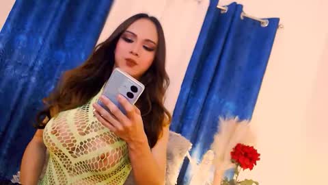 Snapshot of natasha_sins_ chatting on September 11, 11:54 am natasha_sins_ online show from September 11, 11:54 am