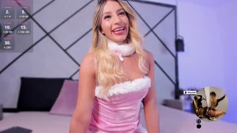 Snapshot of natasha_smith09 chatting on January 8, 7:34 pm Natasha Smith online show from January 8, 7:34 pm