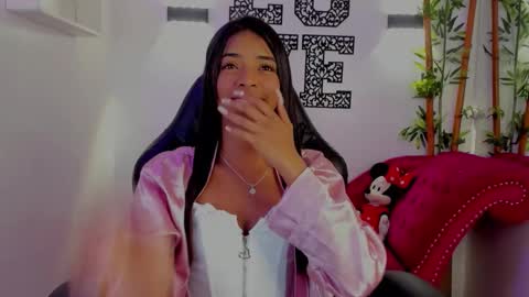 Snapshot of natasha_smith_ws chatting on December 5, 2:58 pm Natasha online show from December 5, 2:58 pm