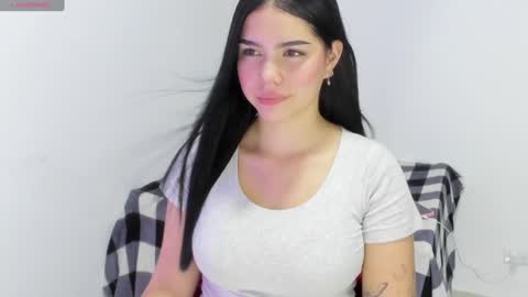 Snapshot of natasha_su chatting on January 19, 10:28 pm Natalia online show from January 19, 10:28 pm