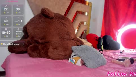 Snapshot of natashamendoza23 chatting on November 6, 8:43 pm Natasha online show from November 6, 8:43 pm