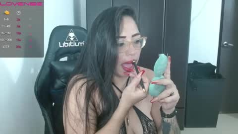 Natasha Smithe  online show from December 25, 7:35 am