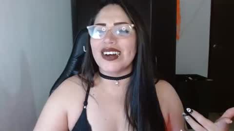 Natasha Smithe  online show from October 19, 1:17 am