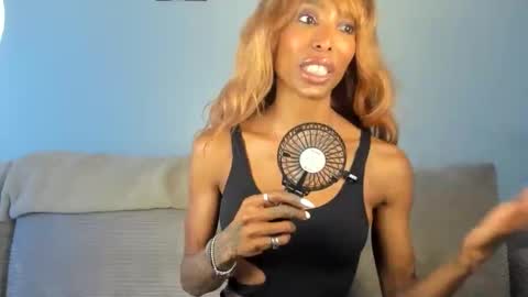 Natassia Dreams online show from March 17, 11:41 pm