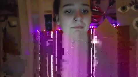 natbaby2002 online show from October 13, 11:49 pm