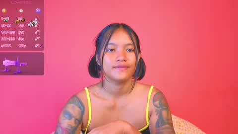 Snapshot of natchac chatting on February 13, 5:33 pm Natcha C online show from February 13, 5:33 pm