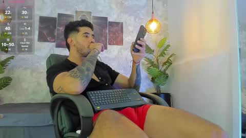 Snapshot of nate_franco chatting on February 11, 3:33 am Nate Franco online show from February 11, 3:33 am