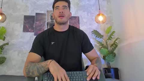 Snapshot of nate_franco chatting on February 12, 4:40 am Nate Franco online show from February 12, 4:40 am