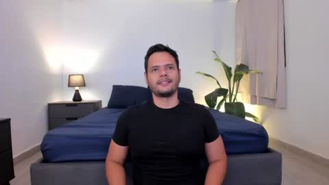Nate Ocean online show from August 8, 4:14 am