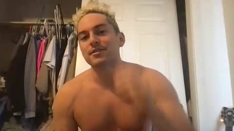 Snapshot of natetheexplorer chatting on December 4, 9:56 pm natetheexplorer online show from December 4, 9:56 pm