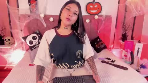 Snapshot of nathalia_stone chatting on October 4, 6:17 pm nathalia_stone online show from October 4, 6:17 pm