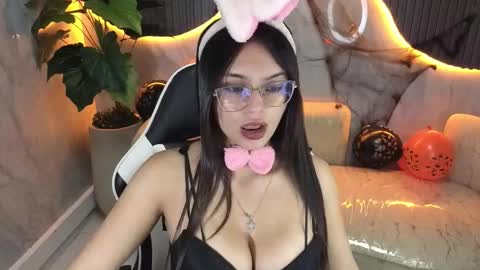 Snapshot of nathaly_tp chatting on October 31, 1:23 pm Nathy online show from October 31, 1:23 pm