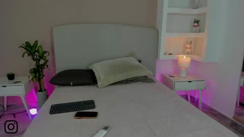 Snapshot of nathalyn05 chatting on June 9, 10:49 am NATHALY online show from June 9, 10:49 am