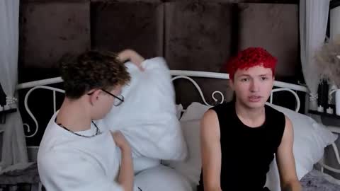 Snapshot of nathan_curl chatting on November 11, 10:26 am Nathan online show from November 11, 10:26 am