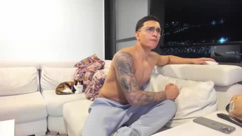 nathan_gross online show from February 4, 1:33 am