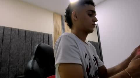 nathan_shimmer online show from April 26, 2:09 am