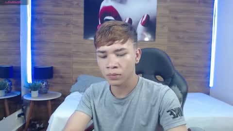 nathanclay online show from March 11, 3:23 am