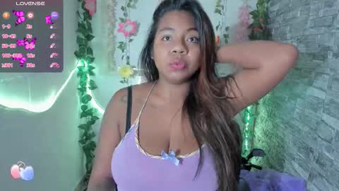 Naty online show from December 17, 8:20 am